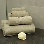 Warmzy - Modern 2 With Free Parking *