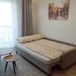 Warmzy - Modern 2 With Free Parking Апартаменти *