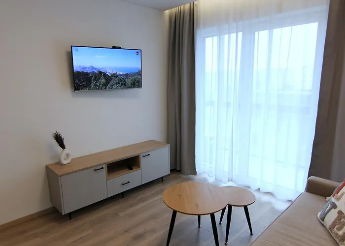 Warmzy - Modern 2 With Free Parking Lägenhet