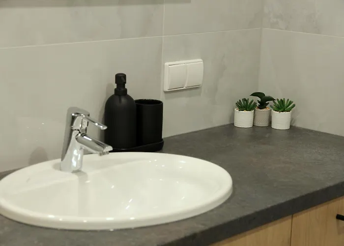 Warmzy - Modern 2 With Free Parking Lägenhet