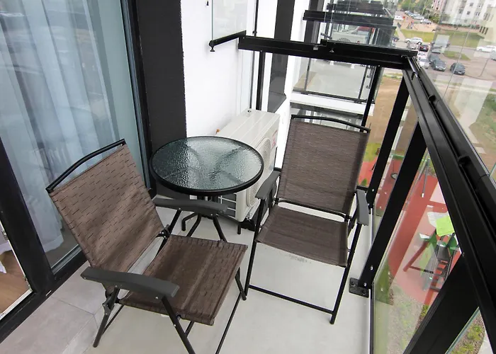 Warmzy - Modern 2 With Free Parking *