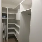 Warmzy - Modern 2 With Free Parking Apartment *
